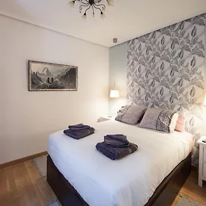 Homestay Cosy - Guggen º Parking Free, Bilbao